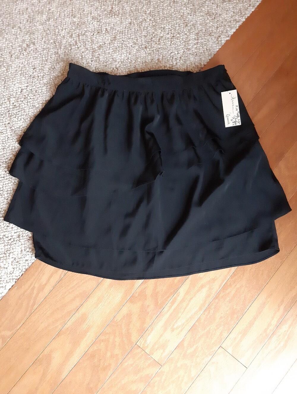 NWT Hanna & Gracie Ruffled Flowy Black Skirt size XL